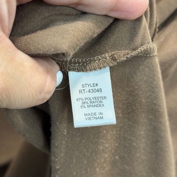 Zenana Outfitters Brown Tunic with Rounded Neckline Long Sleeves and Relaxed Fit - Picture 3 of 4